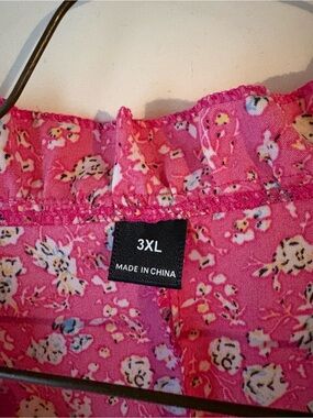 3XL Pink Floral Top. They accidentally sent me 2.